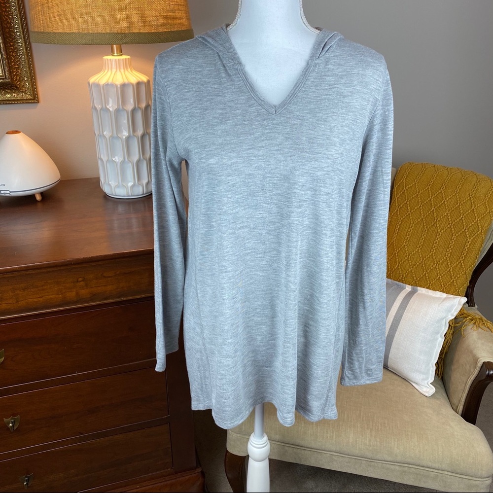 STYLE & COMPANY HOODED TUNIC TOP.